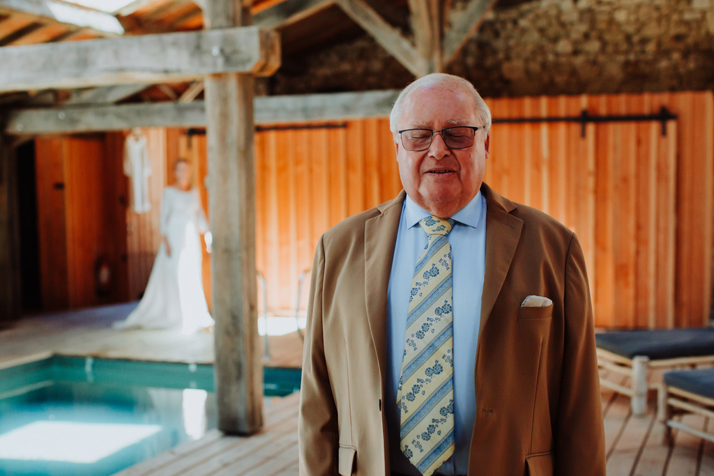 Premiere découverte de la mariée par son grand père